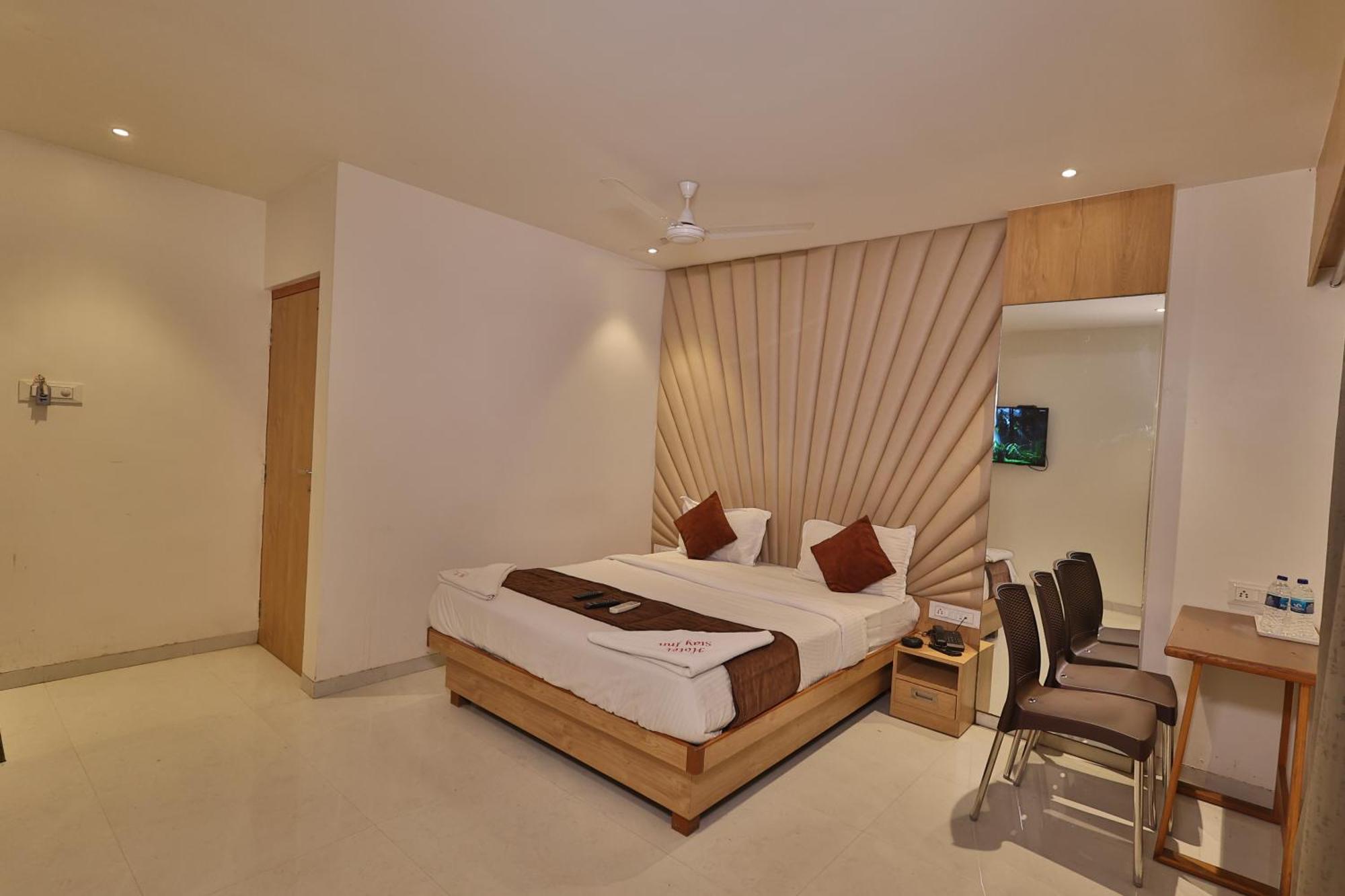 Hotel Stay Inn นาวีมุมไบ ภายนอก รูปภาพ