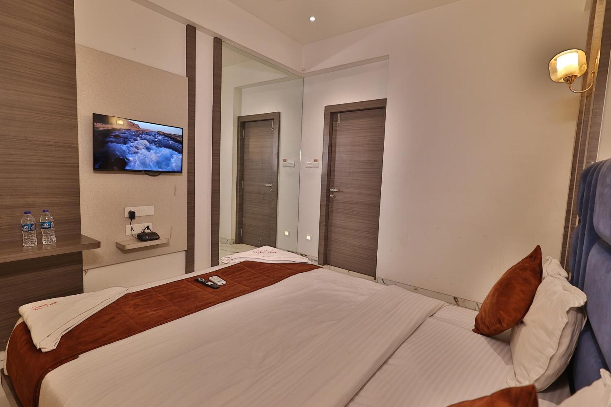 Hotel Stay Inn นาวีมุมไบ ภายนอก รูปภาพ